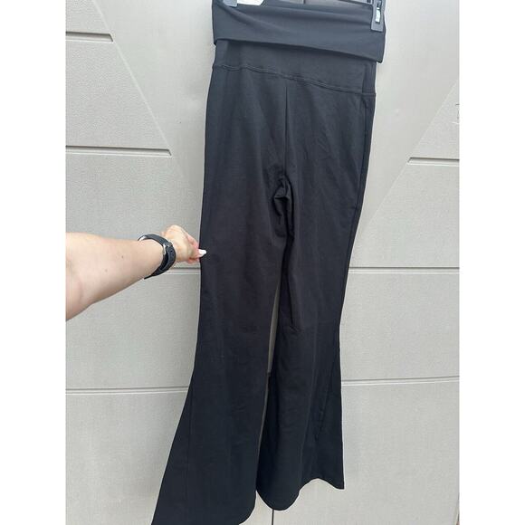 NWT OFFLINE by AERIE OG Foldover High Waisted Super Flare Leggings Black Small - Picture 10 of 16
